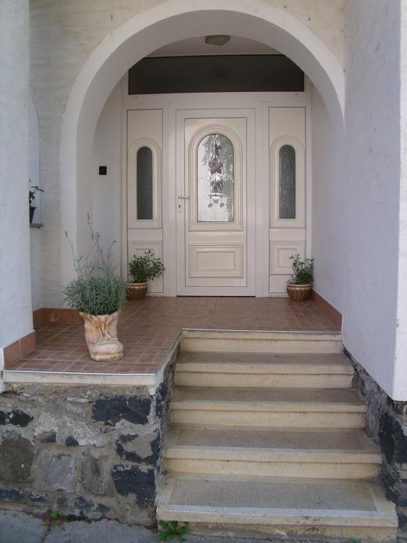 Viola Vendeghaz Apartment Kehidakustany Exterior photo