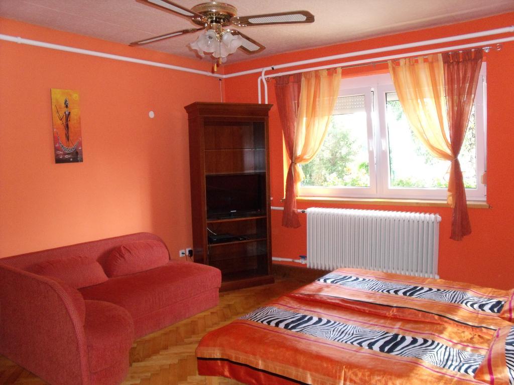 Viola Vendeghaz Apartment Kehidakustany Exterior photo
